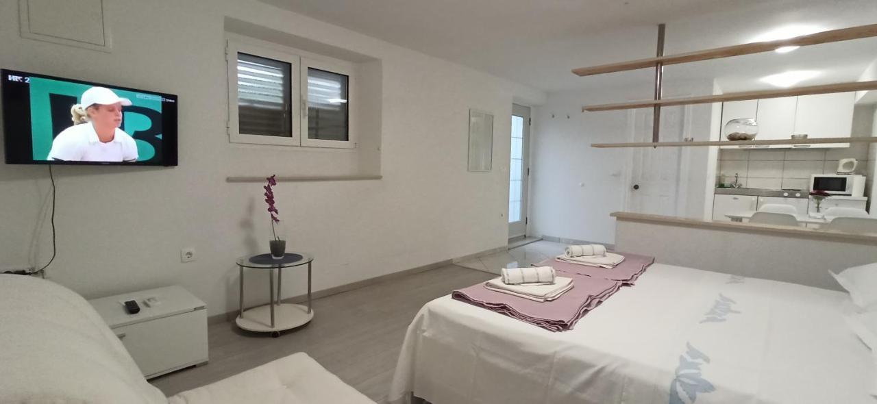 Apartments Marina Makarska Exteriör bild